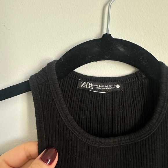 Zara Top ❤️ - Picture 3 of 4